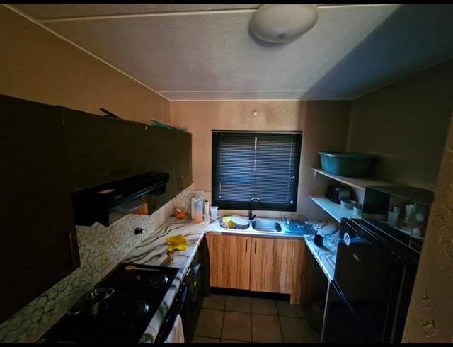 2 BEDROOM APARTMENT FOR SALE IN FERNDALE